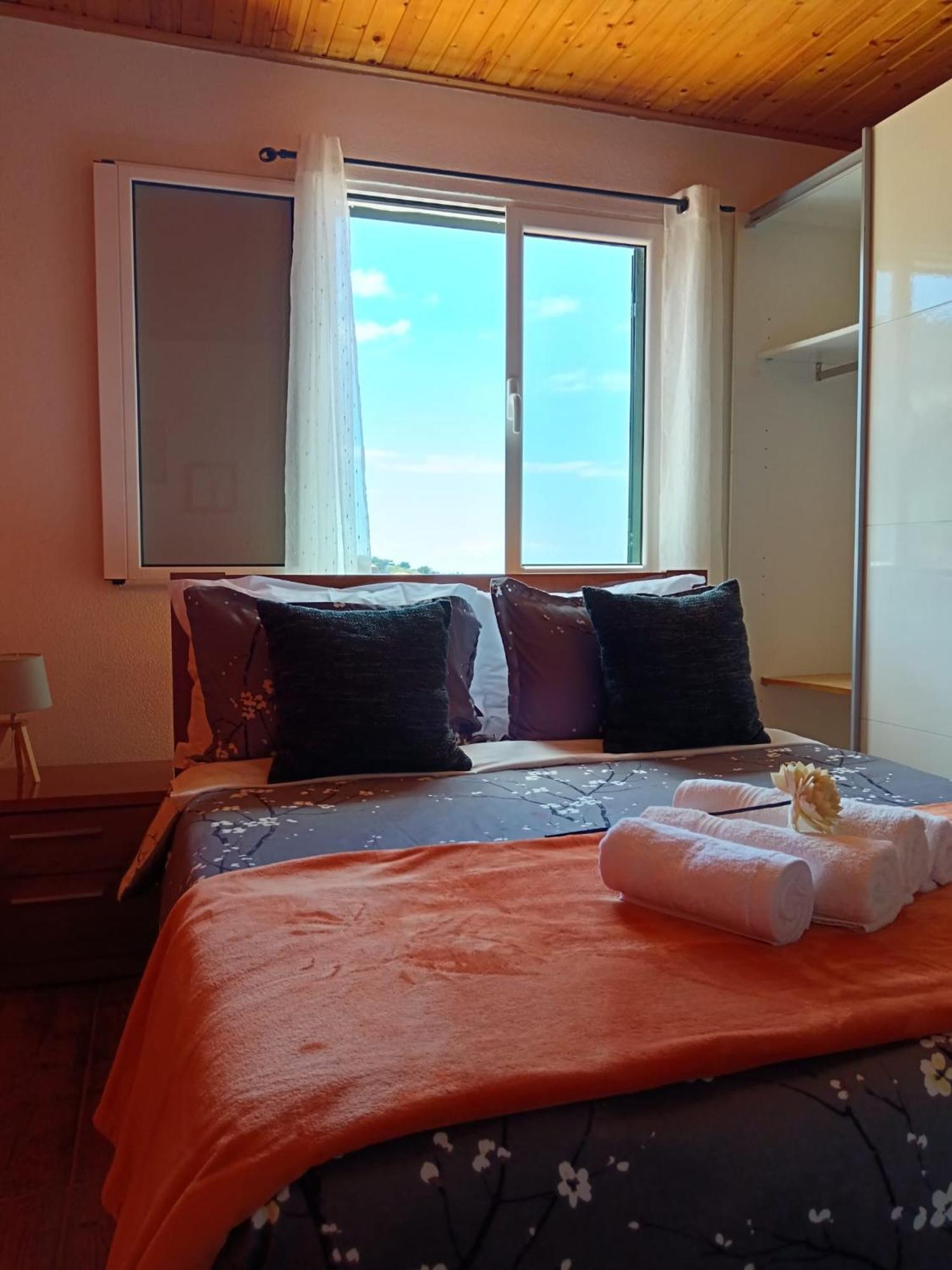 Casa Central - Peceful Mountain Retreat In Calheta Ribeira do Raposo ภายนอก รูปภาพ