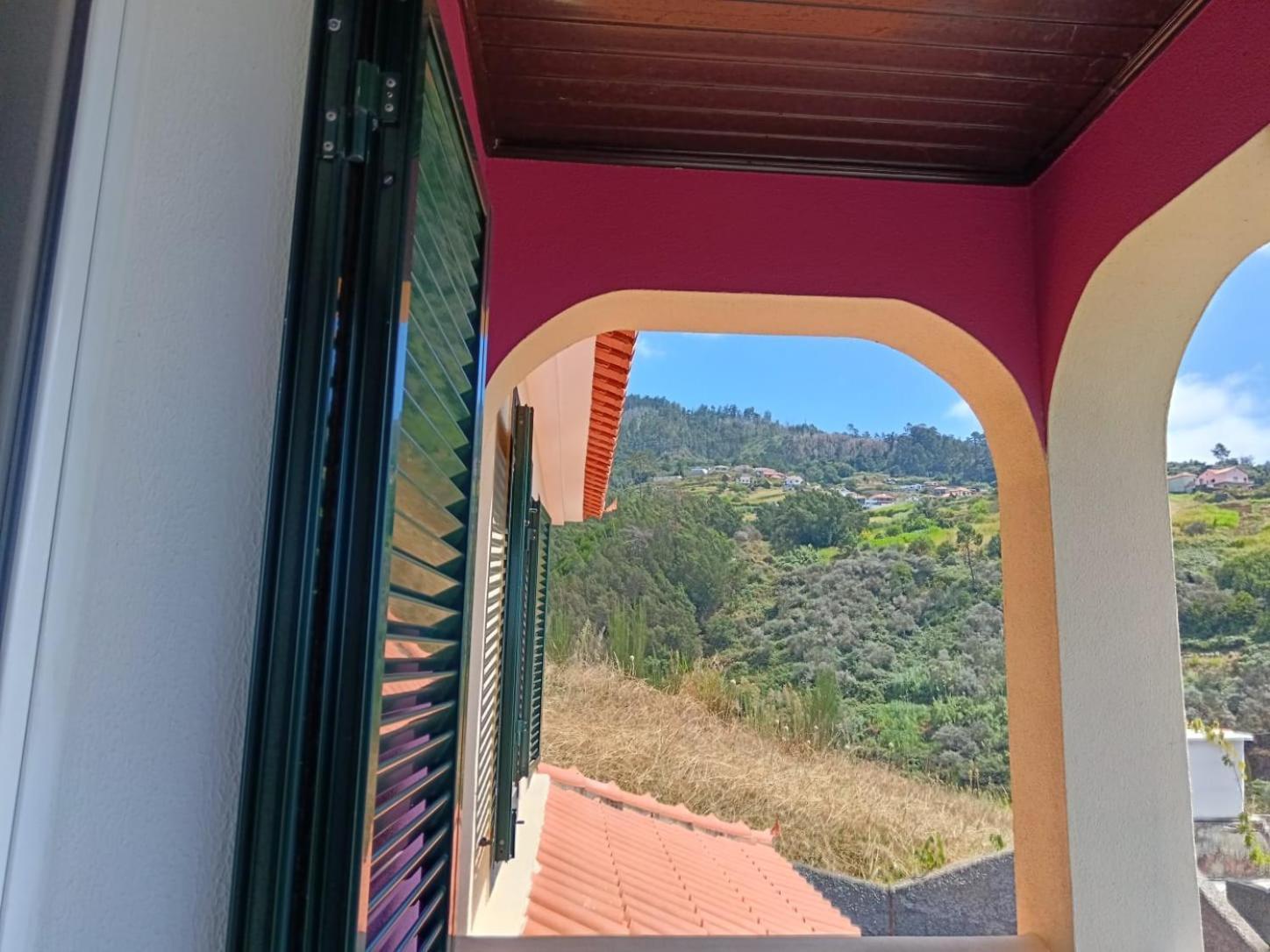 Casa Central - Peceful Mountain Retreat In Calheta Ribeira do Raposo ภายนอก รูปภาพ